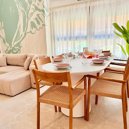 Ξενοδοχείο με διαμερίσματα Dozzze Romeo