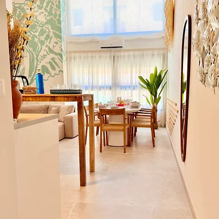 Dozzze Romeo Apartmanhotel