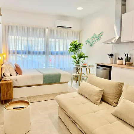 Apartmanhotel Dozzze Romeo 3*