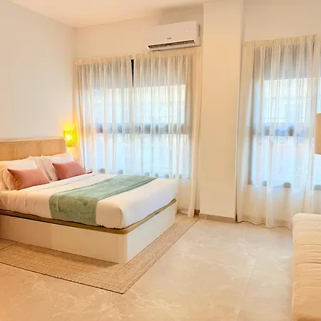 Dozzze Romeo Aparthotel